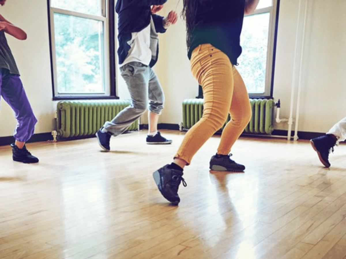 Как выбрать одежду и обувь для танцевального направления “Шафл”
